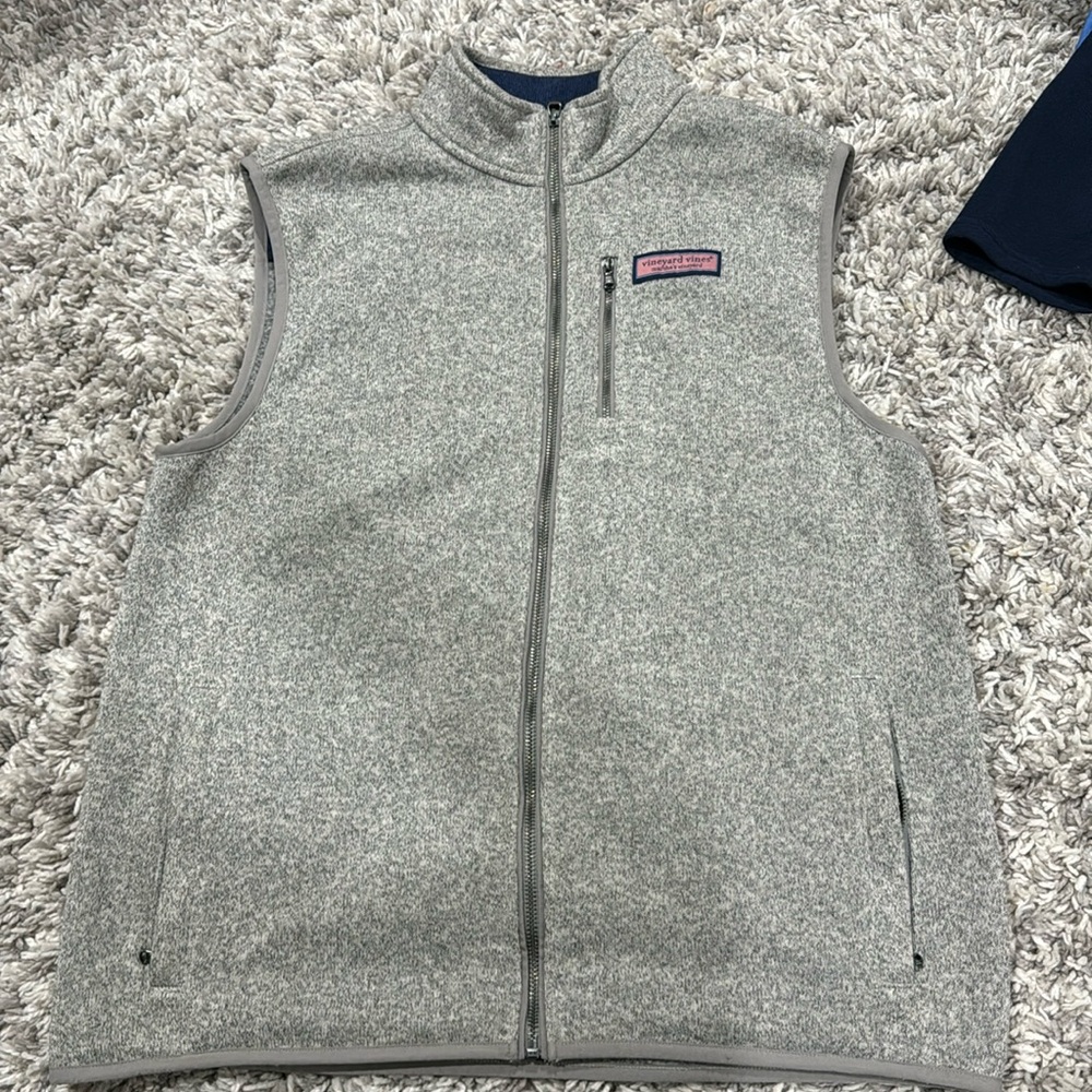 Vineyard vines men’s vest!